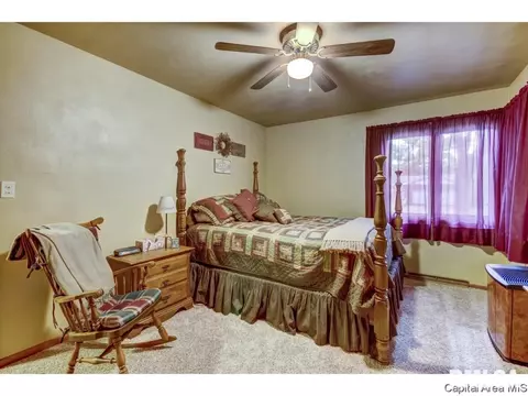 2433 Parkview, Springfield, IL 62704 photo 16
