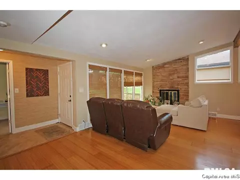 47 Fairview, Springfield, IL 62711 photo 3