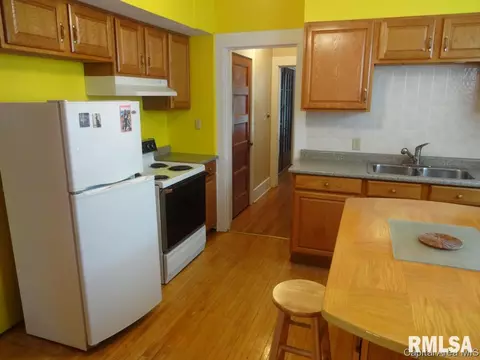 504 S Walnut St, Springfield, IL 62704 photo 12