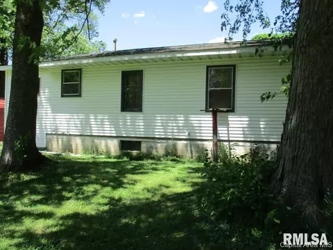 512 E Willard St, Wataga, IL 61488 photo 2