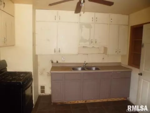 22 Salem Rd, Springfield, IL 62702 photo 2