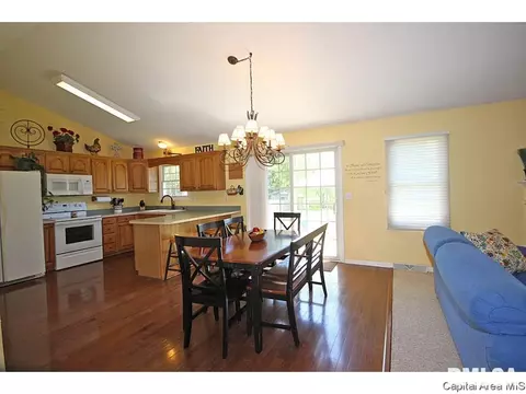 2104 Disar Dr, Springfield, IL 62711 photo 5