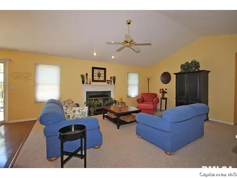 2104 Disar Dr, Springfield, IL 62711 photo 3