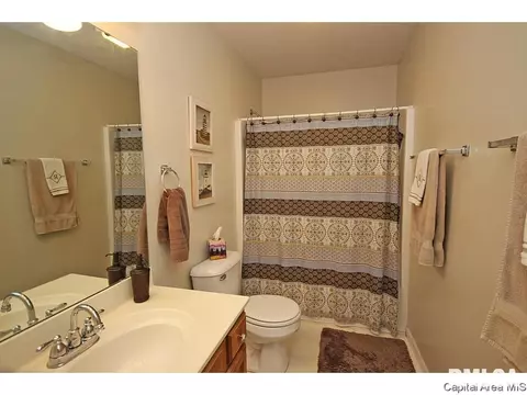 2104 Disar Dr, Springfield, IL 62711 photo 17