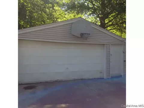 1816 Fairmont Dr, Springfield, IL 62702 photo 17
