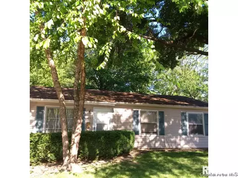 1816 Fairmont Dr, Springfield, IL 62702 photo 1