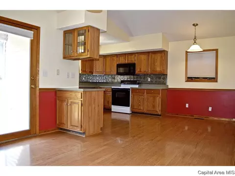 6321 Brent Dr, Springfield, IL 62712 photo 4