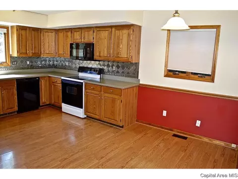 6321 Brent Dr, Springfield, IL 62712 photo 5