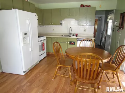 113 Dawn, Springfield, IL 62702 photo 2
