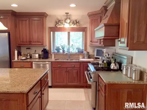607 E 2650 North Rd, Rochester, IL 62563 photo 8