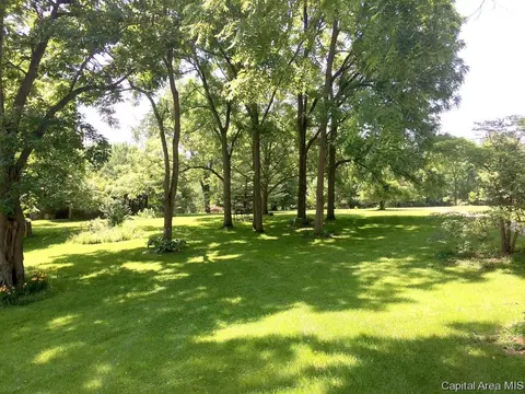 607 E 2650 North Rd, Rochester, IL 62563 photo 3