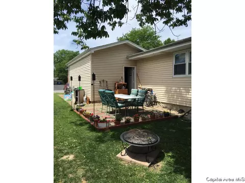 312 Cranmer Dr, Springfield, IL 62704 photo 3