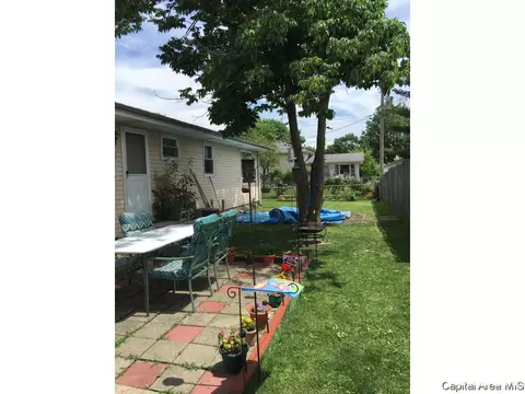 312 Cranmer Dr, Springfield, IL 62704 photo 2
