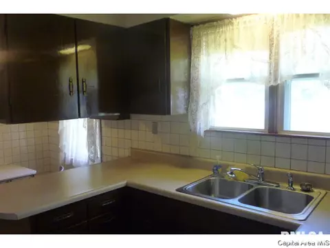 3217 S Rita Ave, Springfield, IL 62703 photo 5