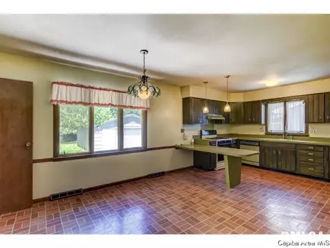 235 Nottingham Rd, Springfield, IL 62704 photo 13
