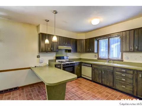 235 Nottingham Rd, Springfield, IL 62704 photo 14