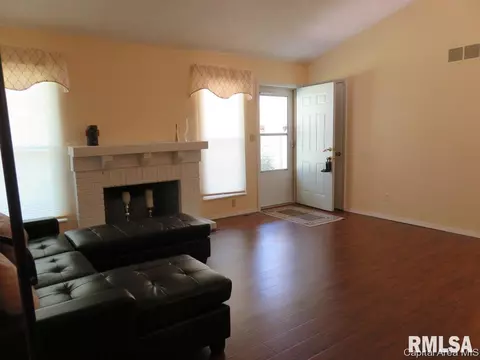 204 Glasgow Dr, Springfield, IL 62702 photo 7
