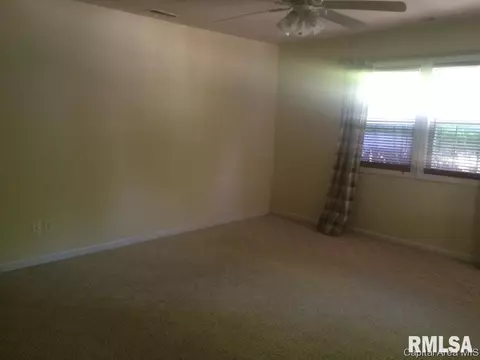 2529 Burton Dr, Springfield, IL 62703 photo 5