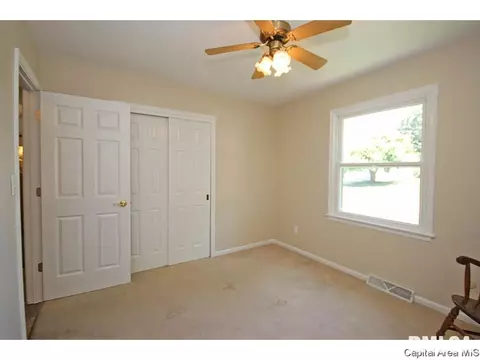 413 Barons Rd, Springfield, IL 62704 photo 6