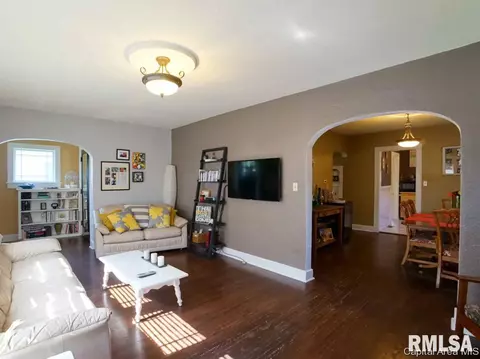 2401 S 7th St, Springfield, IL 62703 photo 7