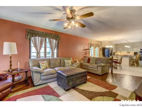 1716 Windycrest Dr, Springfield, IL 62704 photo 6