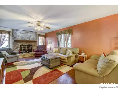 1716 Windycrest Dr, Springfield, IL 62704 photo 5