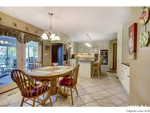 1716 Windycrest Dr, Springfield, IL 62704 photo 17