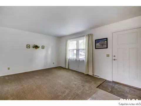 2560 Sandgate Rd, Springfield, IL 62702 photo 2