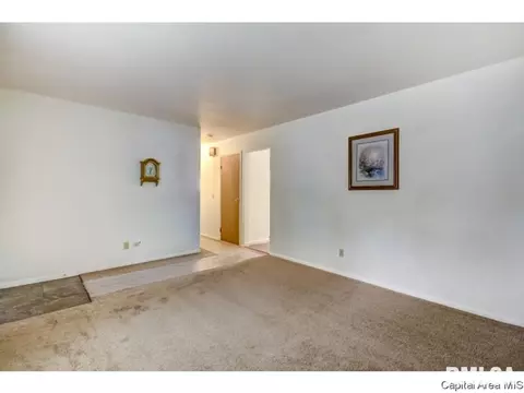 2560 Sandgate Rd, Springfield, IL 62702 photo 4