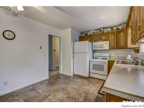 2560 Sandgate Rd, Springfield, IL 62702 photo 9
