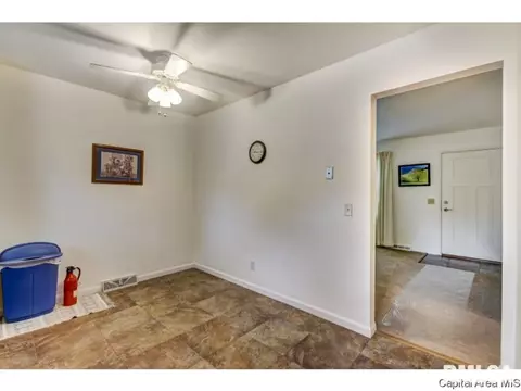 2560 Sandgate Rd, Springfield, IL 62702 photo 6