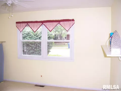 1209 Wickford, Springfield, IL 62704 photo 12