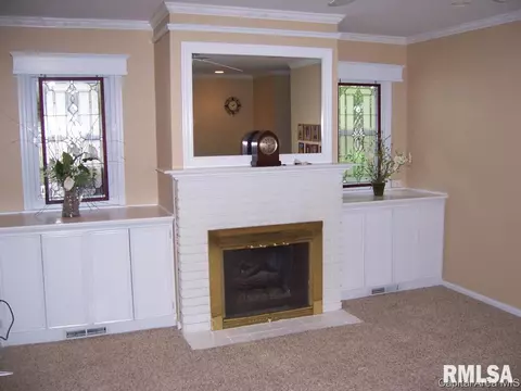 1209 Wickford, Springfield, IL 62704 photo 2