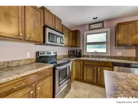 201 Kenyon Dr, Springfield, IL 62704 photo 10