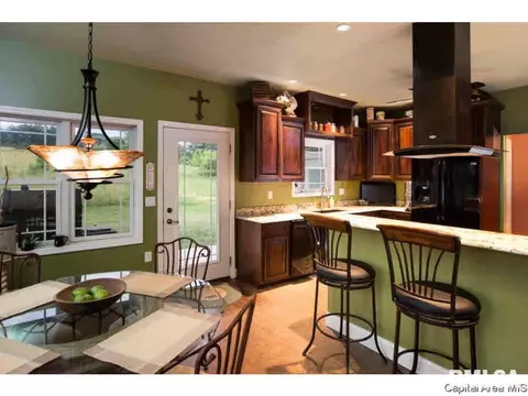 6551 600th, Colchester, IL 62326 photo 5