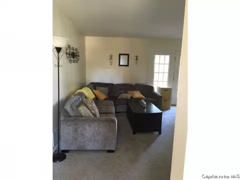 2905 Arlington Dr, Springfield, IL 62704 photo 3