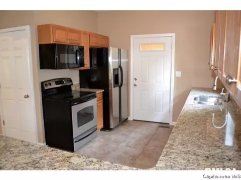1420 Dial Ct, Springfield, IL 62704 photo 2