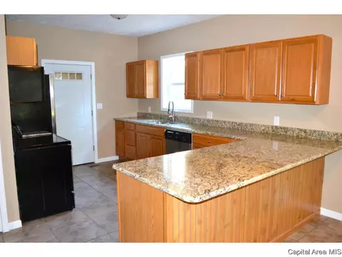 1420 Dial Ct, Springfield, IL 62704 photo 4