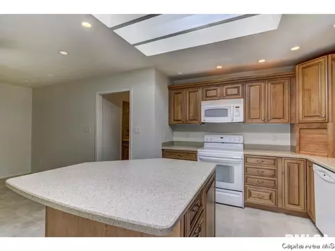 2130 Cardinal Dr, Springfield, IL 62704 photo 14