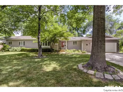 2130 Cardinal Dr, Springfield, IL 62704 photo 1