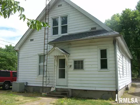 1323 Division St, Springfield, IL 62702 photo 2