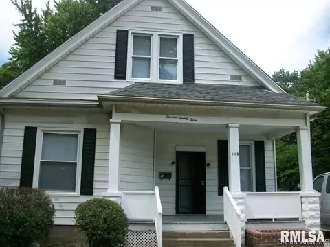 1323 Division St, Springfield, IL 62702 photo 1