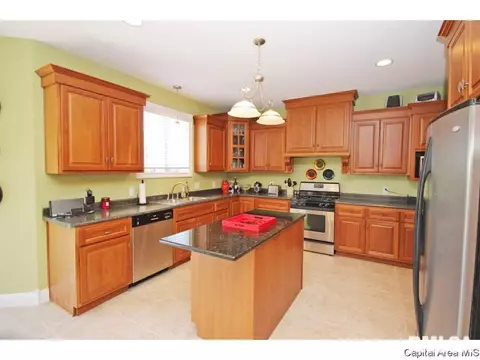 2000 Stonehaven, Chatham, IL 62629 photo 6