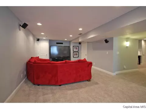 2000 Stonehaven, Chatham, IL 62629 photo 26