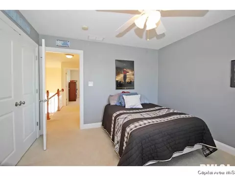 2000 Stonehaven, Chatham, IL 62629 photo 16