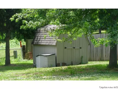 8025 W Outer Rd, Sherman, IL 62684 photo 23