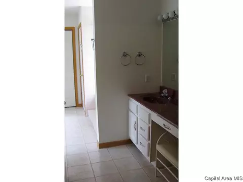 8025 W Outer Rd, Sherman, IL 62684 photo 11
