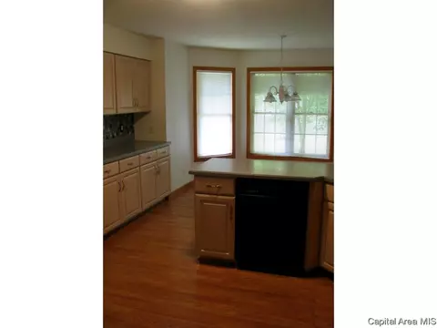 8025 W Outer Rd, Sherman, IL 62684 photo 8