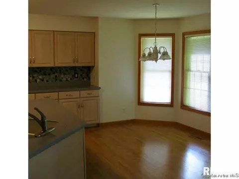 8025 W Outer Rd, Sherman, IL 62684 photo 7