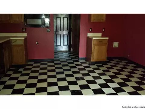 301 S 7th St, Benld, IL 62009 photo 6